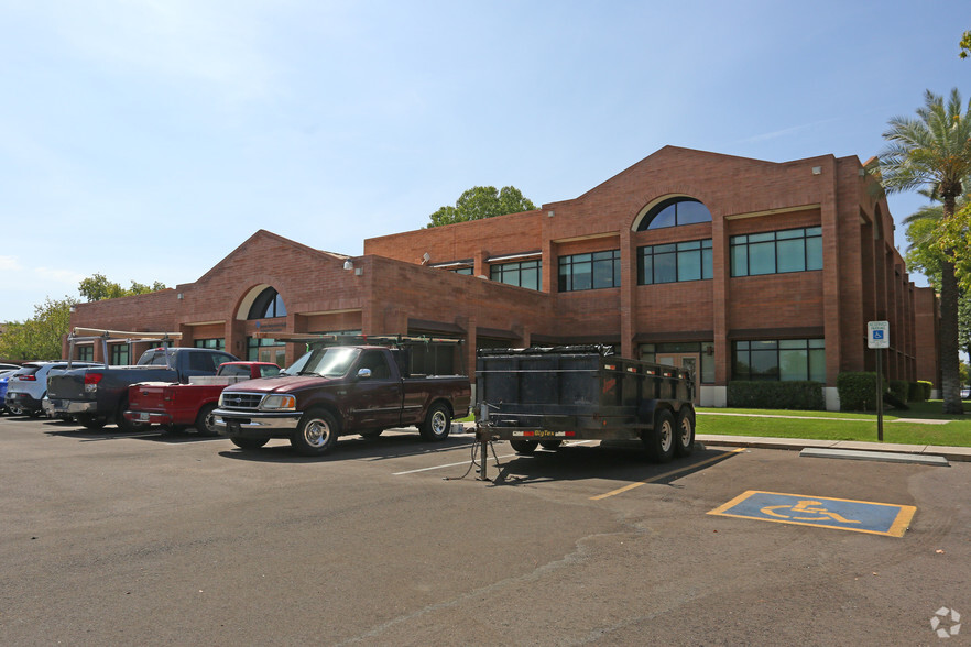 1600 W Chandler Blvd, Chandler, AZ for lease - Building Photo - Image 3 of 4