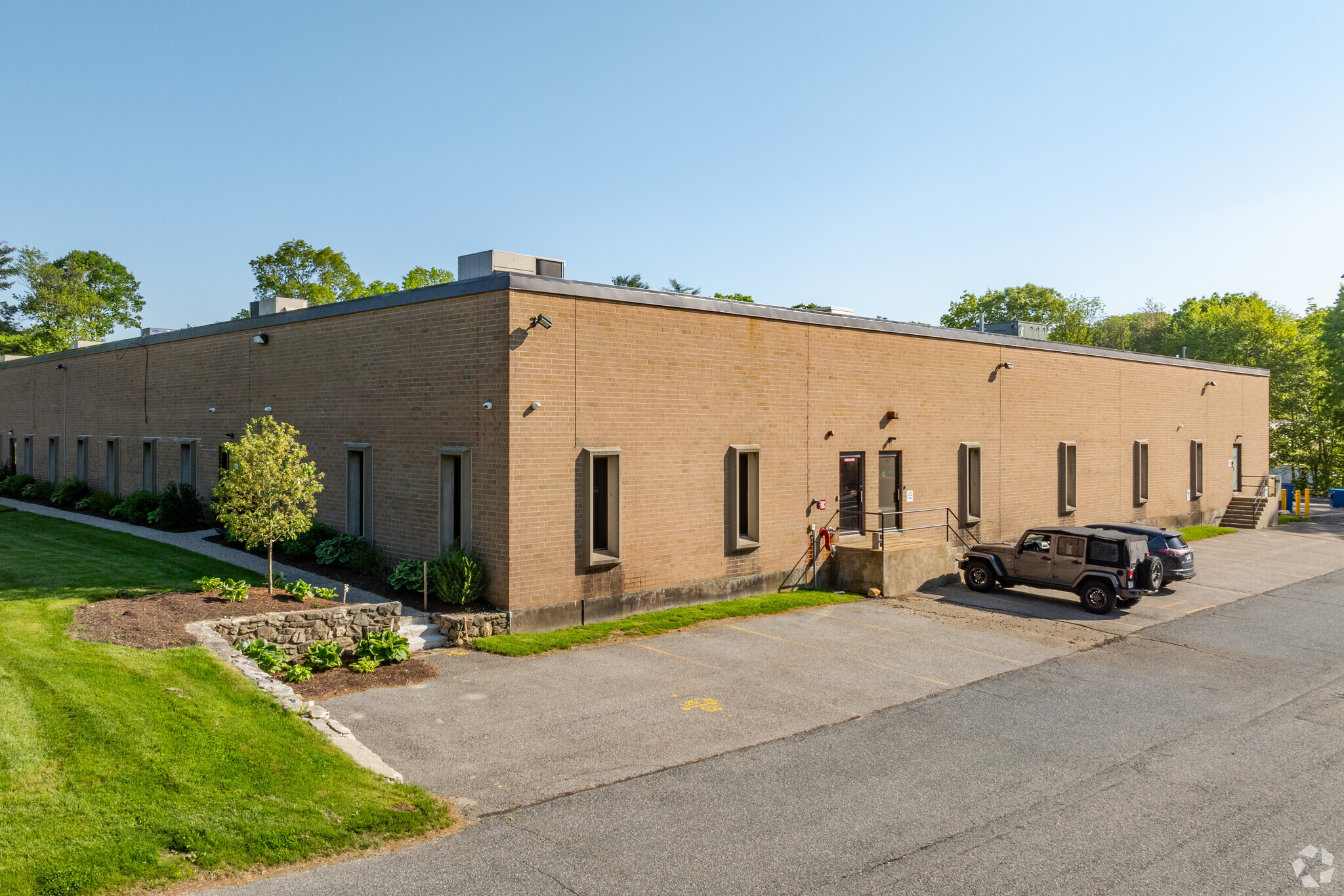 100-106 South St, Hopkinton, MA for lease Building Photo- Image 1 of 6