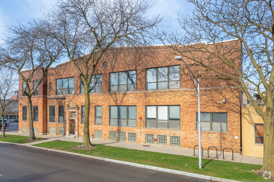 4410 N Ravenswood Ave, Chicago, IL for lease - Building Photo - Image 2 of 8