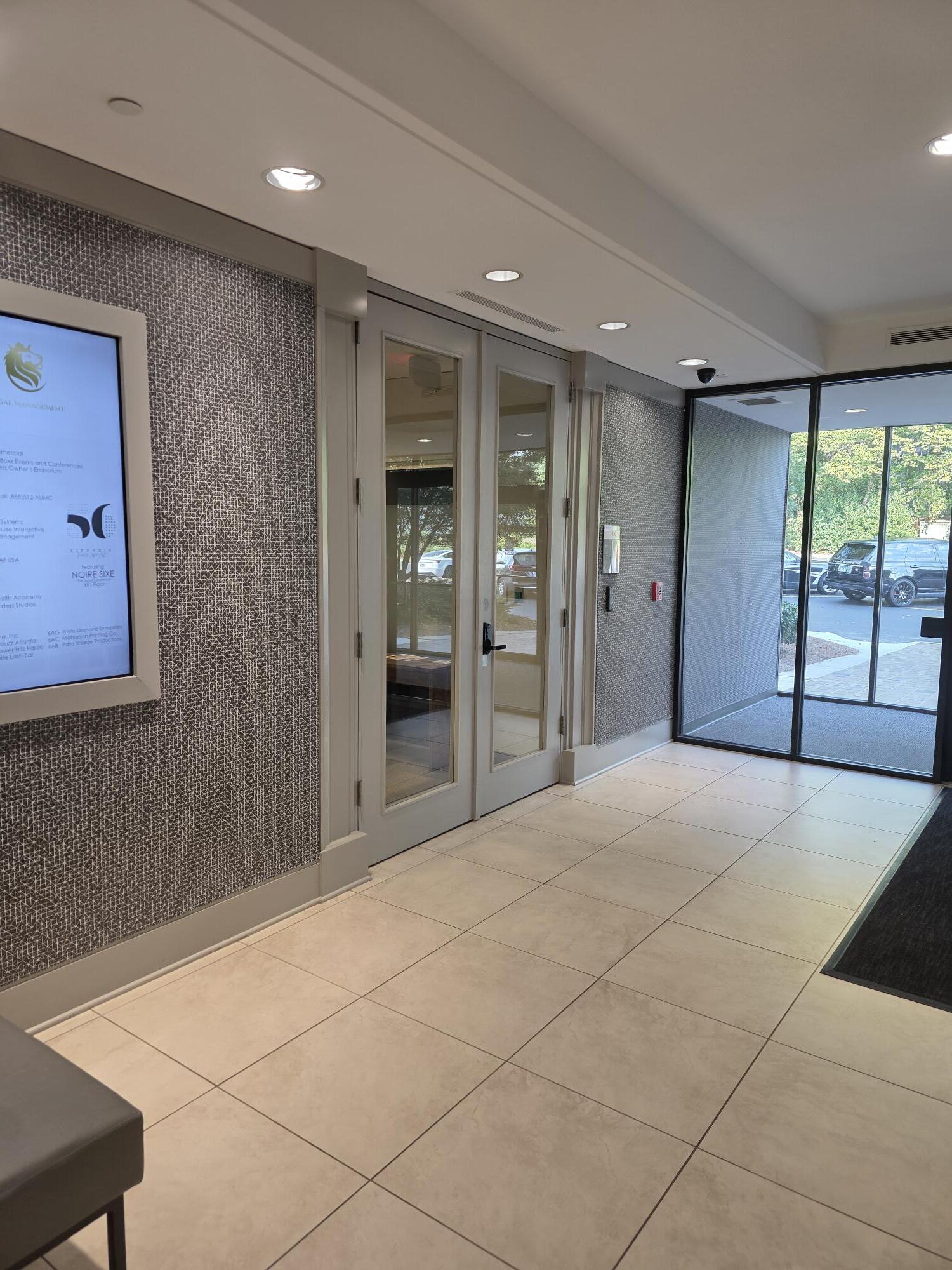 56 Perimeter Ctr E, Atlanta, GA for lease Lobby- Image 1 of 18
