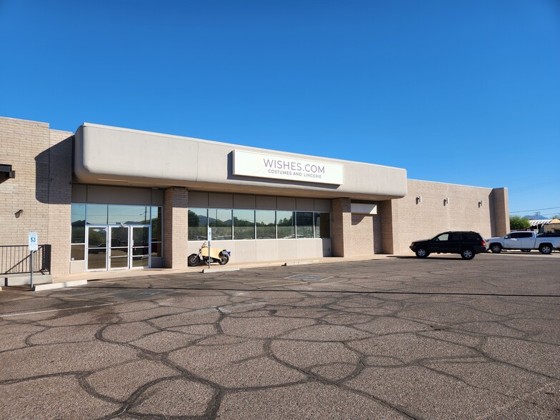 3216 E Cactus Rd, Phoenix, AZ for lease - Building Photo - Image 3 of 35