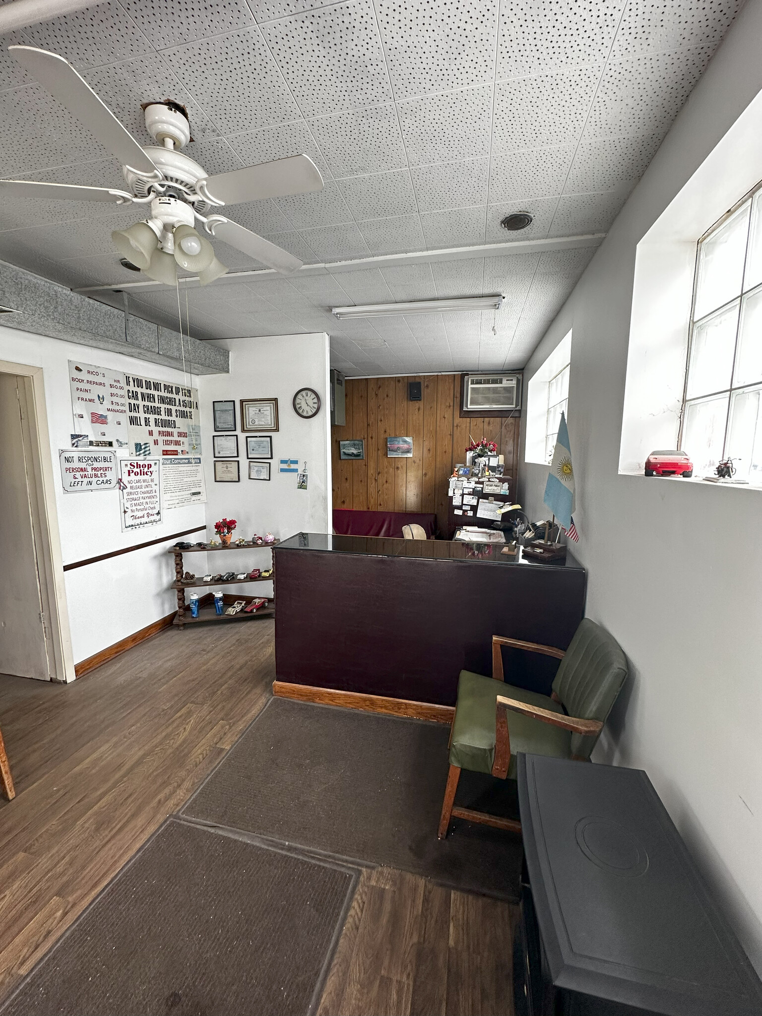 4401 S Archer Ave, Chicago, IL for sale Interior Photo- Image 1 of 1