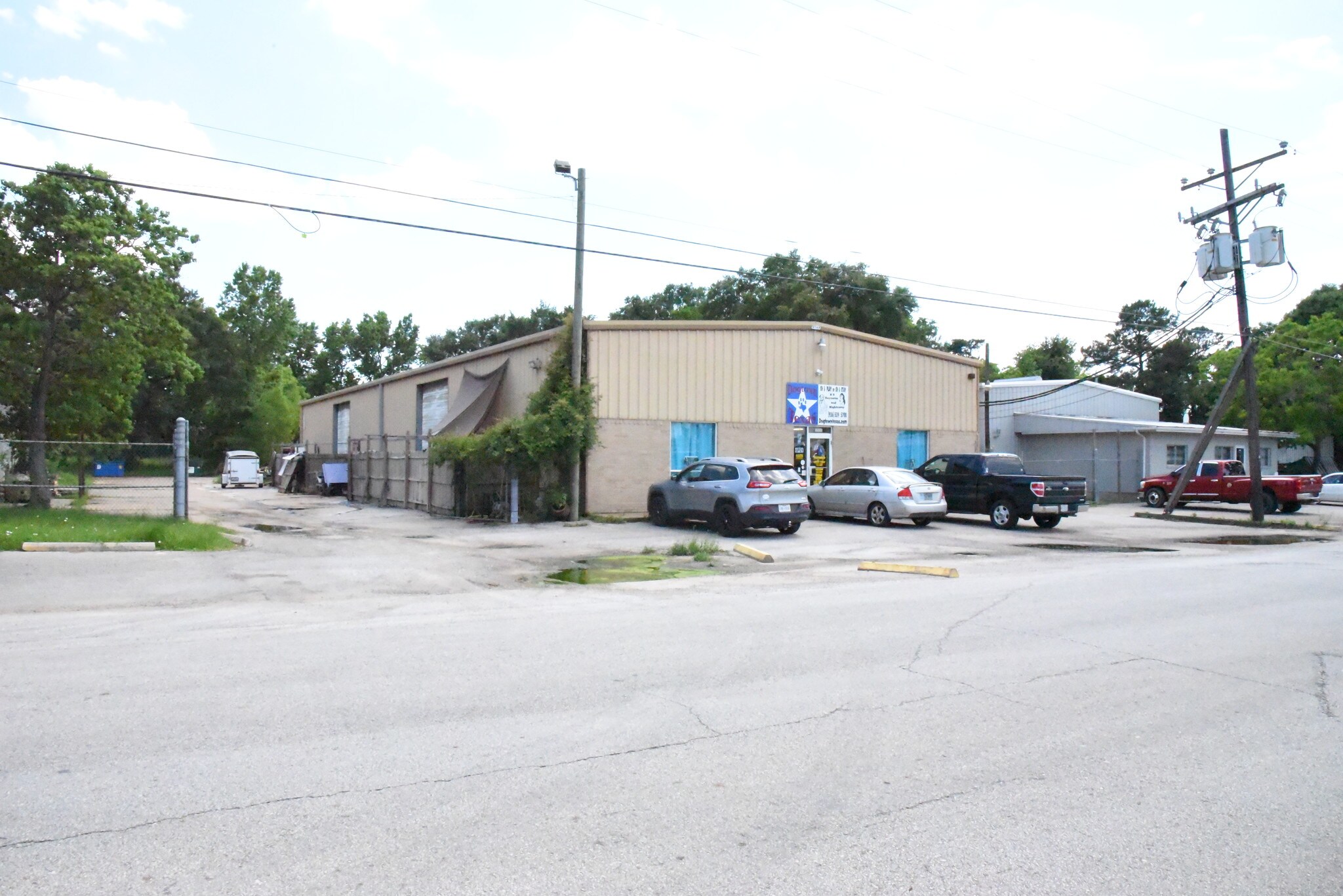 2608 Industrial Ln, Conroe, TX for sale Building Photo- Image 1 of 1