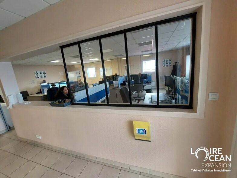 Office in Nantes for lease - Interior Photo - Image 3 of 8