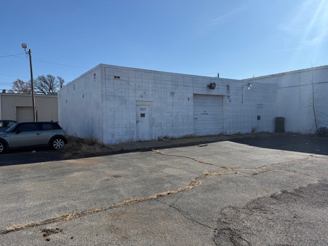 5811 S Owasso Ave, Tulsa, OK for lease Building Photo- Image 1 of 3