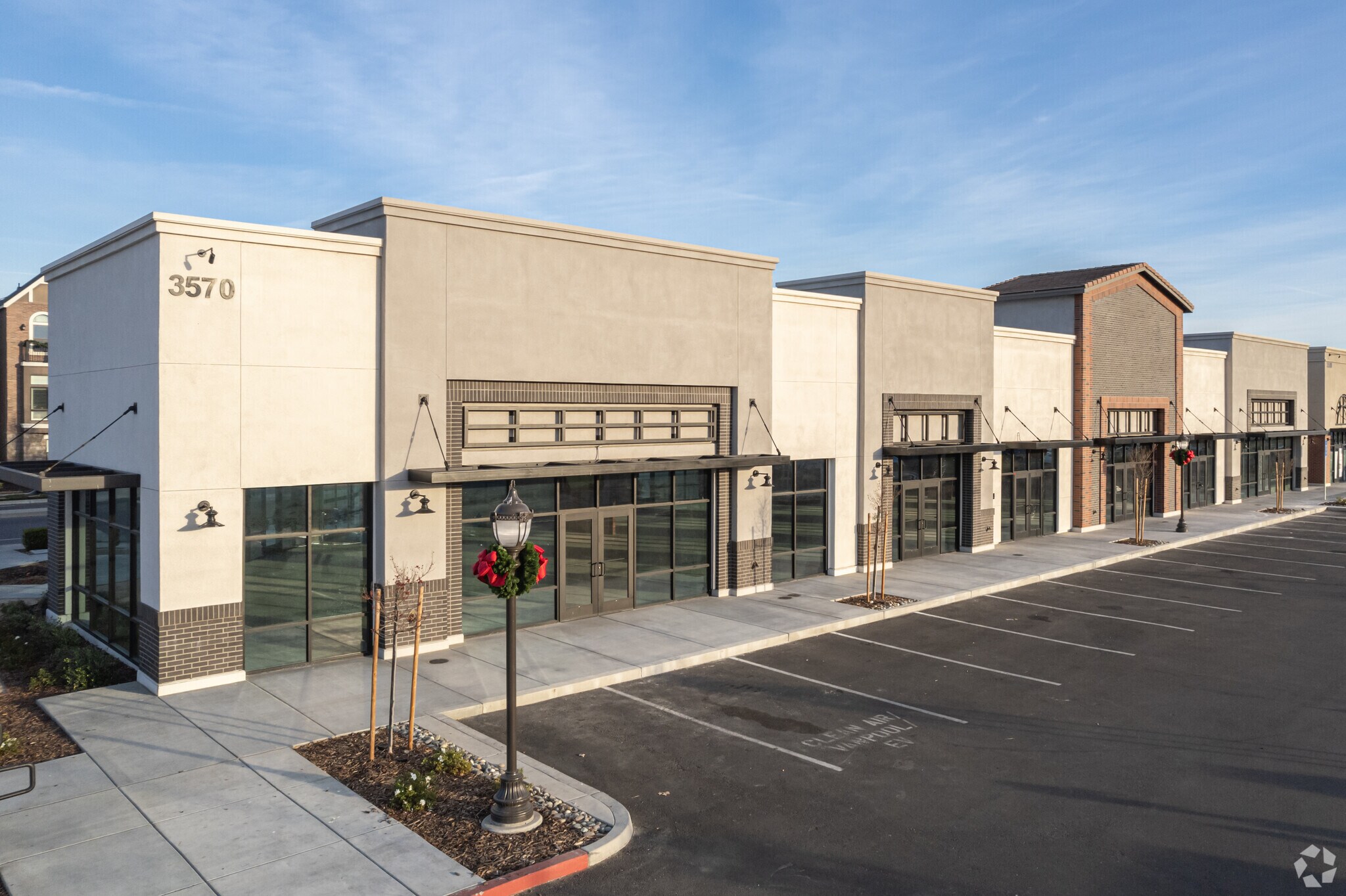 3680 Crocker Dr, Sacramento, CA 95818 Crocker Village Shopping Center