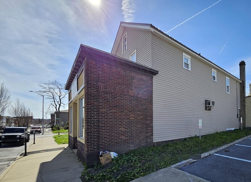 305 Erie Ave, Saint Marys, PA for lease - Building Photo - Image 3 of 10