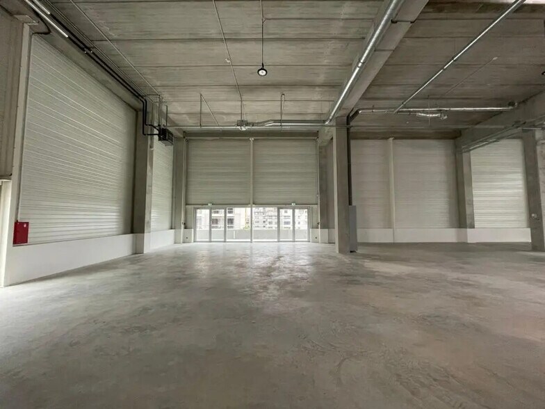 Industrial in Vitry-sur-Seine for lease - Building Photo - Image 3 of 7