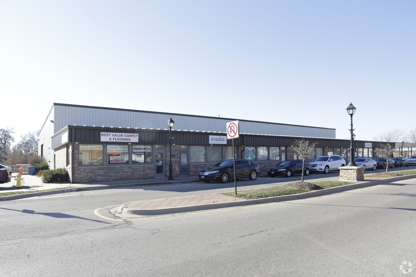 304 Mondamin St, Minooka, IL 60447