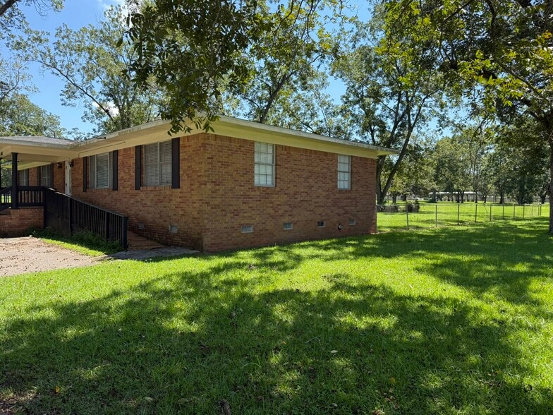 6651 Three Notch Rd, Mobile, AL for sale - Building Photo - Image 2 of 10