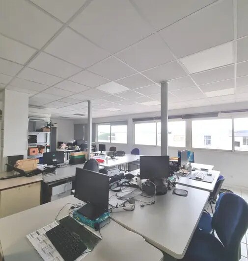 Office in Perpignan for lease - Interior Photo - Image 2 of 6