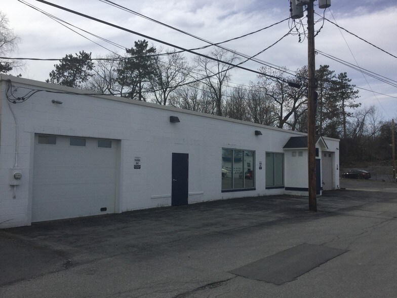 15 Olympic Way, Poughkeepsie, NY for sale - Primary Photo - Image 1 of 1