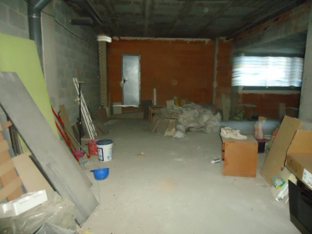 Retail in Manresa, Barcelona for lease Building Photo- Image 1 of 4