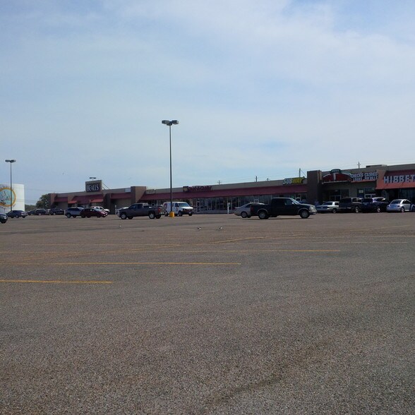 1901 1935 W Wheeler Ave Aransas Pass Tx 78336 Palm Plaza Loopnet Com