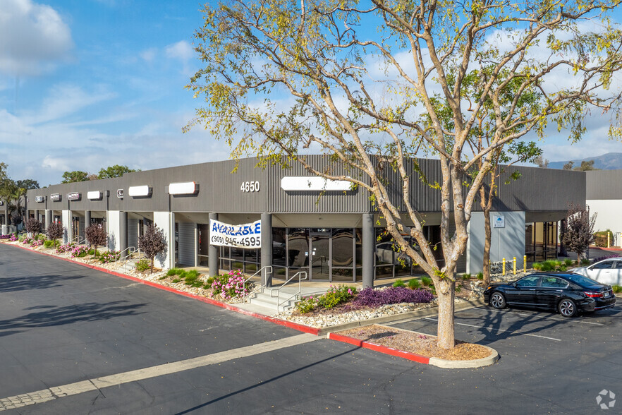 4650 Arrow Hwy, Montclair, CA for lease - Building Photo - Image 2 of 16