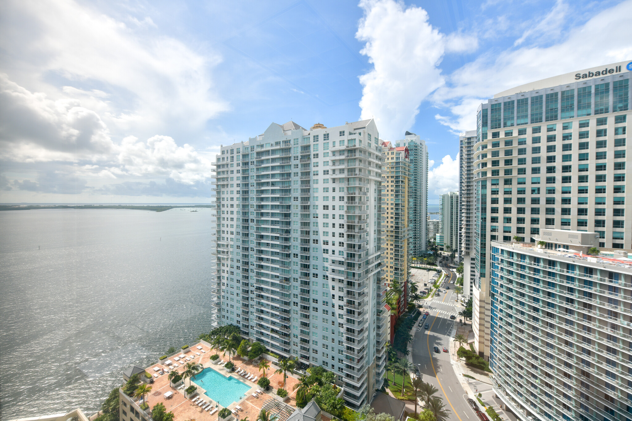 1001 Brickell Bay Dr, Miami, FL 33131 - 1001 Brickell Bay | LoopNet