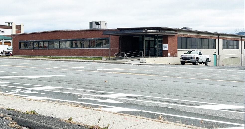 93 Broadway, Menands, NY for sale - Building Photo - Image 1 of 19