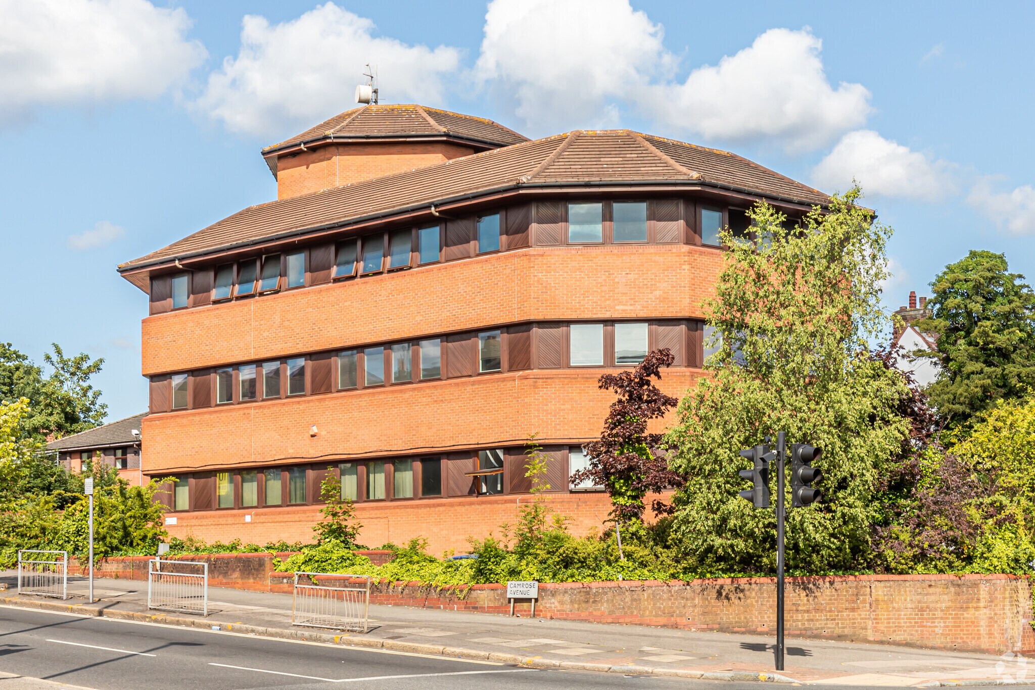 369 Burnt Oak Broa, Edgware for sale Building Photo- Image 1 of 1