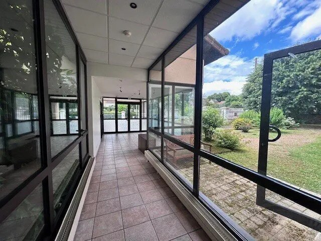 Office in Saint-Rémy for sale - Building Photo - Image 3 of 8