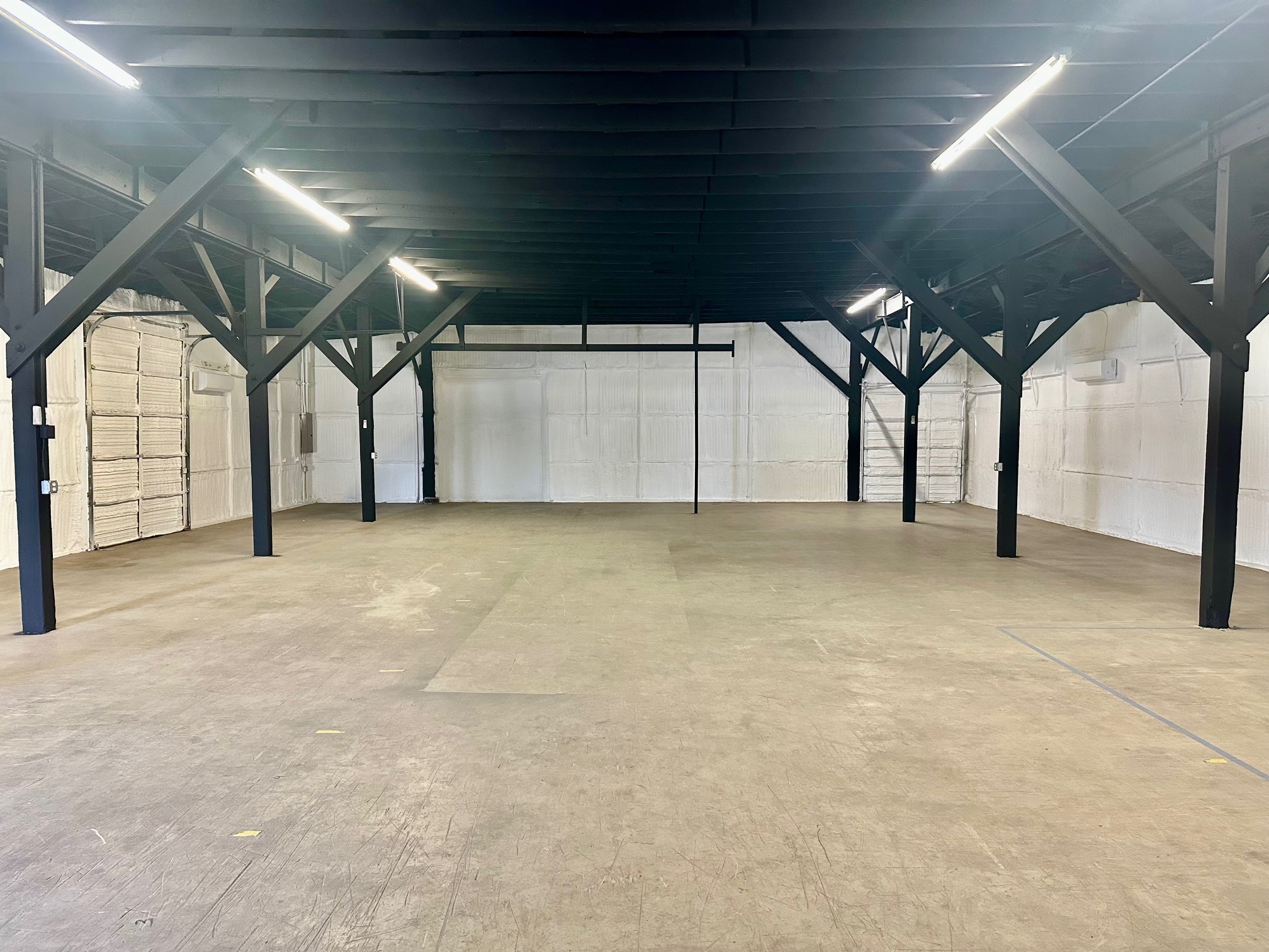 200-232 W New Braunfels St, Seguin, TX for lease Interior Photo- Image 1 of 16