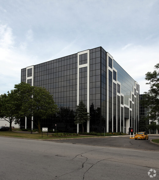 6725 Airport Rd, Mississauga, ON for lease - Building Photo - Image 2 of 2