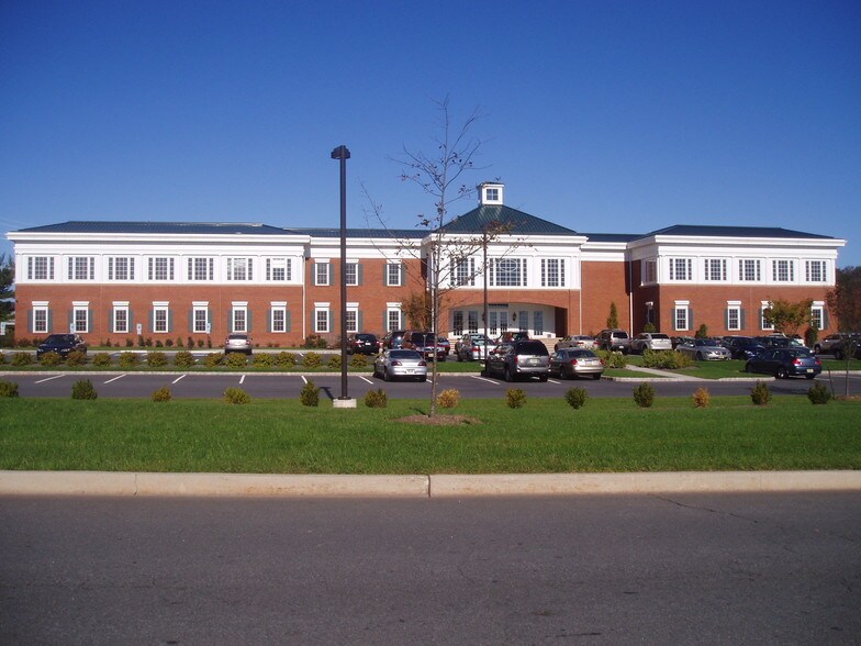 23 Royal Rd, Flemington, NJ for sale - Building Photo - Image 1 of 1