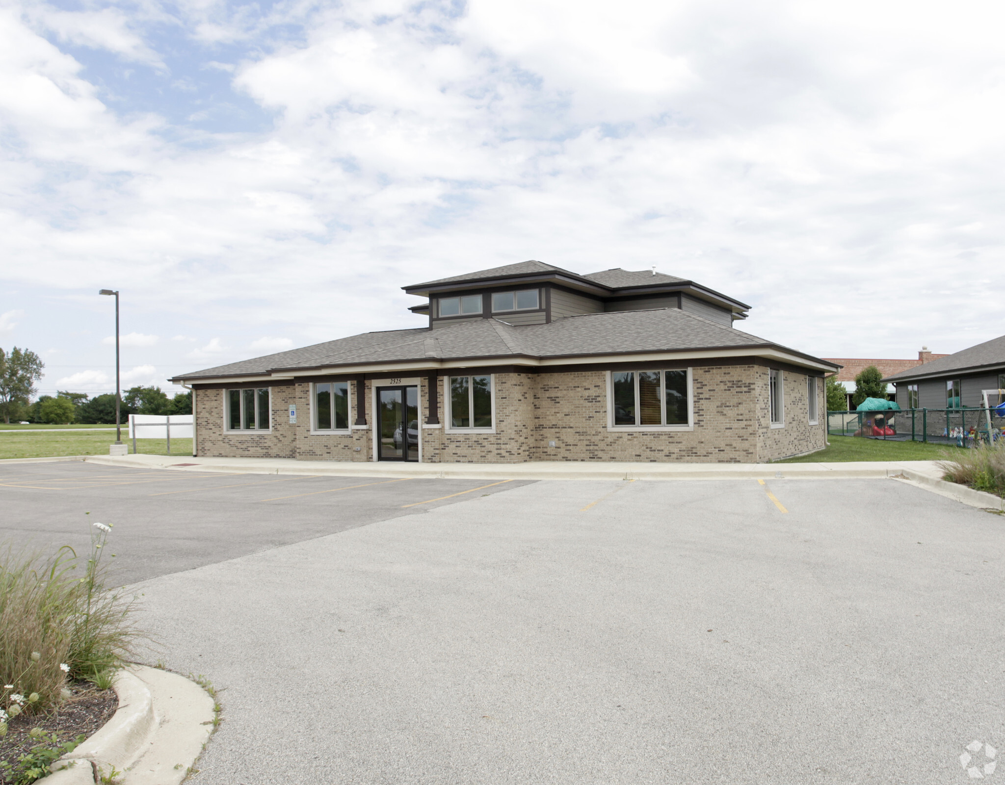 2525 Harding Ln, Woodstock, IL for sale Building Photo- Image 1 of 1