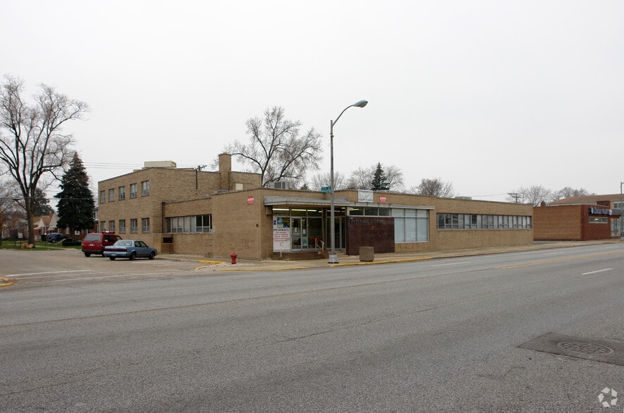 2200 W Roosevelt Rd, Broadview, IL 60155 Office for Sale