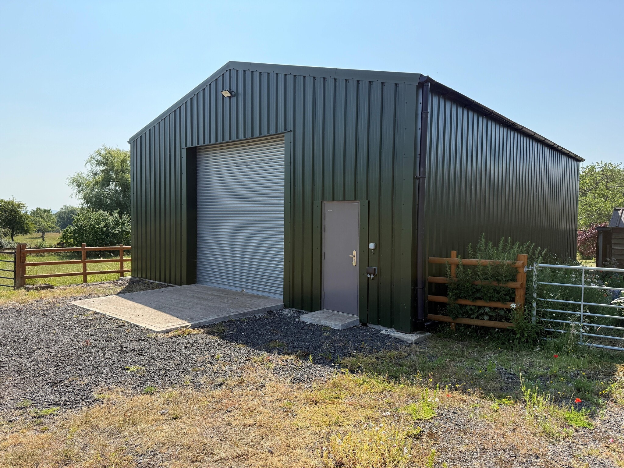 The Dr, Hollybush for sale Primary Photo- Image 1 of 1