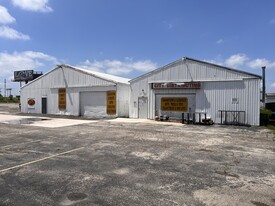 1930-1932 W College Ave, Appleton WI - Automotive Property