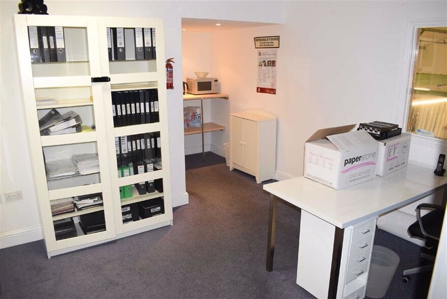 Lenthall Rd, Loughton for lease - Building Photo - Image 3 of 5