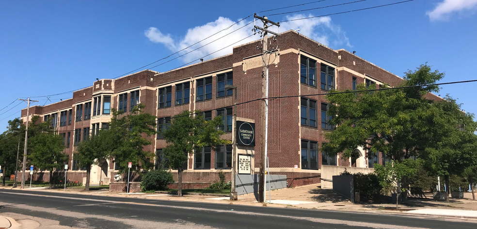 310 E 38th St, Minneapolis, MN for lease - Building Photo - Image 1 of 2