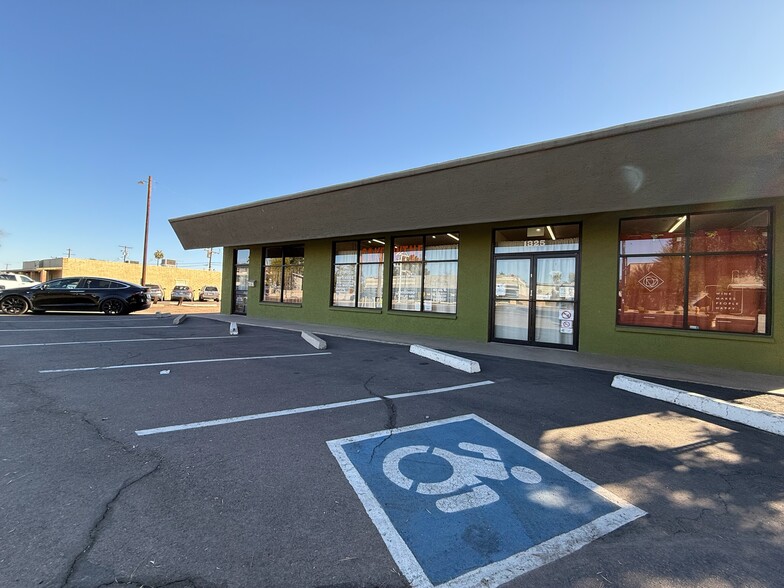 1323-1325 W University Dr, Tempe, AZ for lease - Building Photo - Image 1 of 9