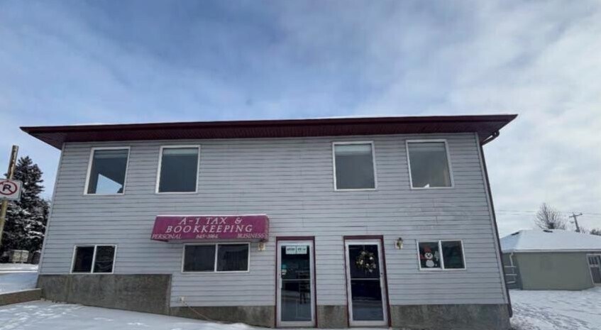 4939 49 St, Rocky Mountain House, AB for sale Primary Photo- Image 1 of 3