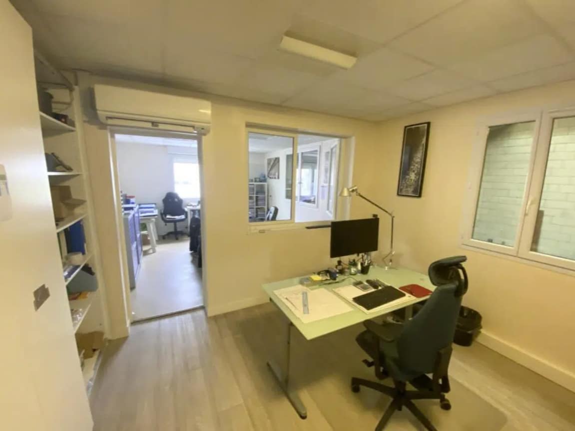 68 Rue Croix De L'Orme, Morainvilliers for lease Interior Photo- Image 1 of 9