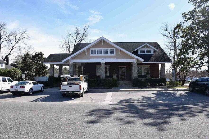 604 E 15th Ave, Cordele, GA 31015