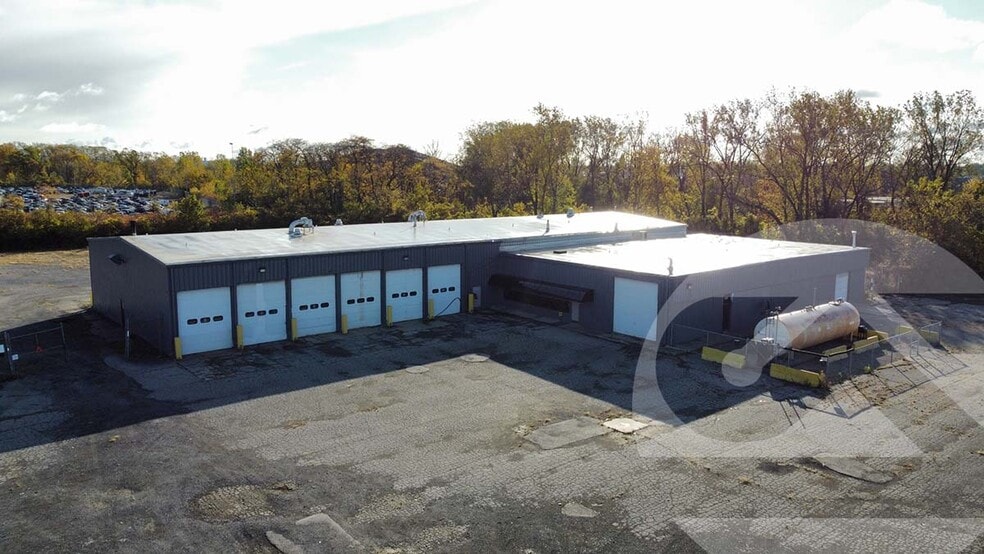 4310 Lagrange St, Toledo, OH for lease - Building Photo - Image 1 of 3