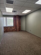 27 Siemon Company Dr, Watertown, CT for lease Interior Photo- Image 1 of 2