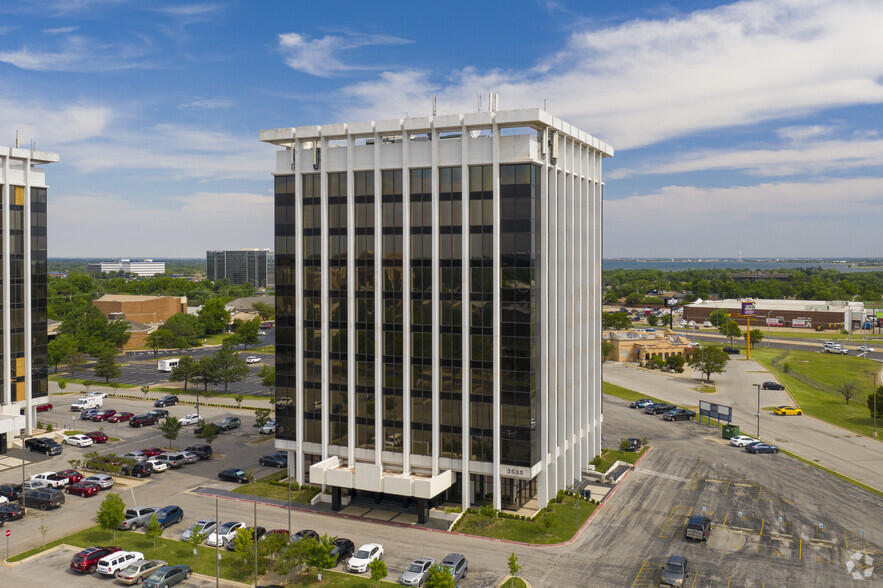 3535 NW 58th St, Oklahoma City, OK for sale - Building Photo - Image 1 of 1