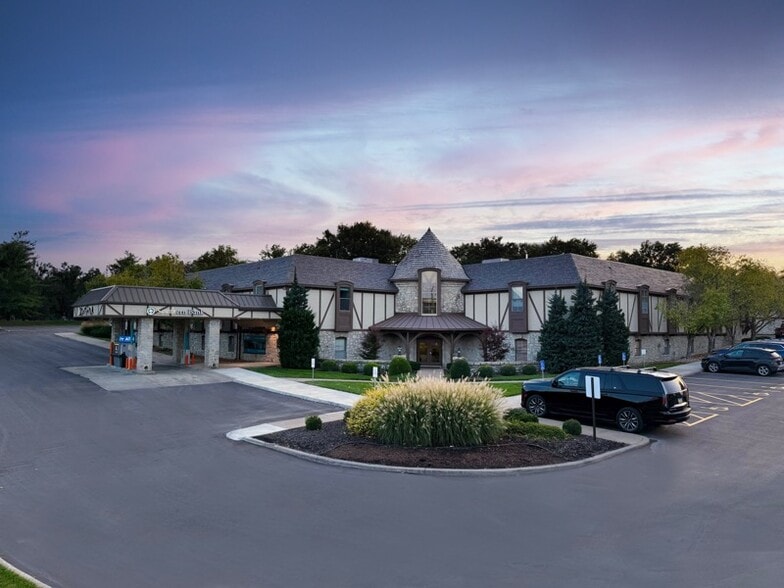 4701 College Blvd, Leawood, KS for lease - Building Photo - Image 1 of 8