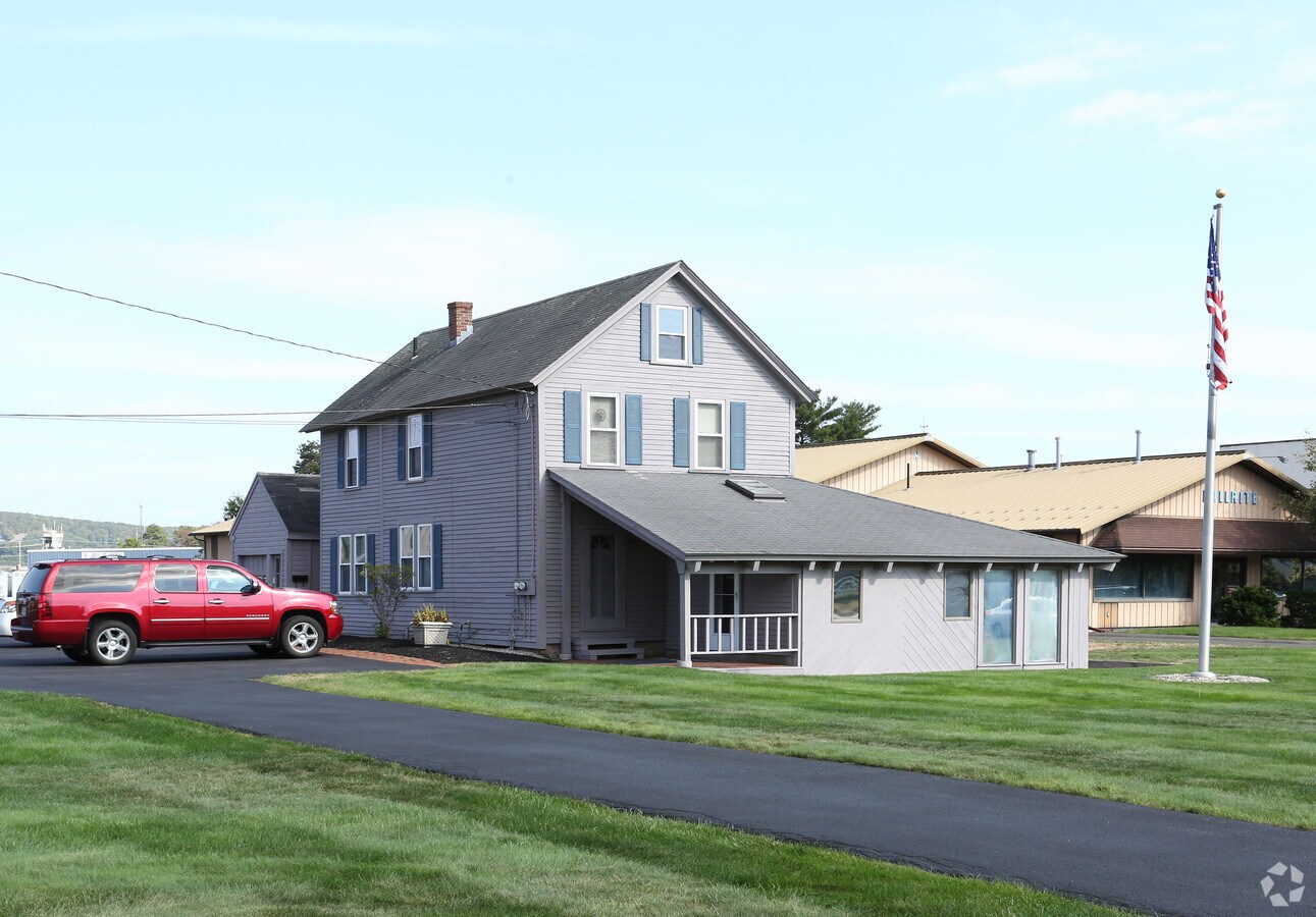 595 Southampton Rd, Westfield, MA 01085 Office for Lease