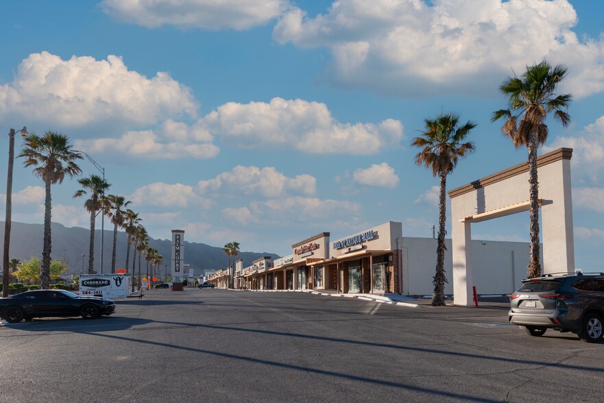 6503-6559 N Mesa St, El Paso, TX for lease - Building Photo - Image 1 of 5