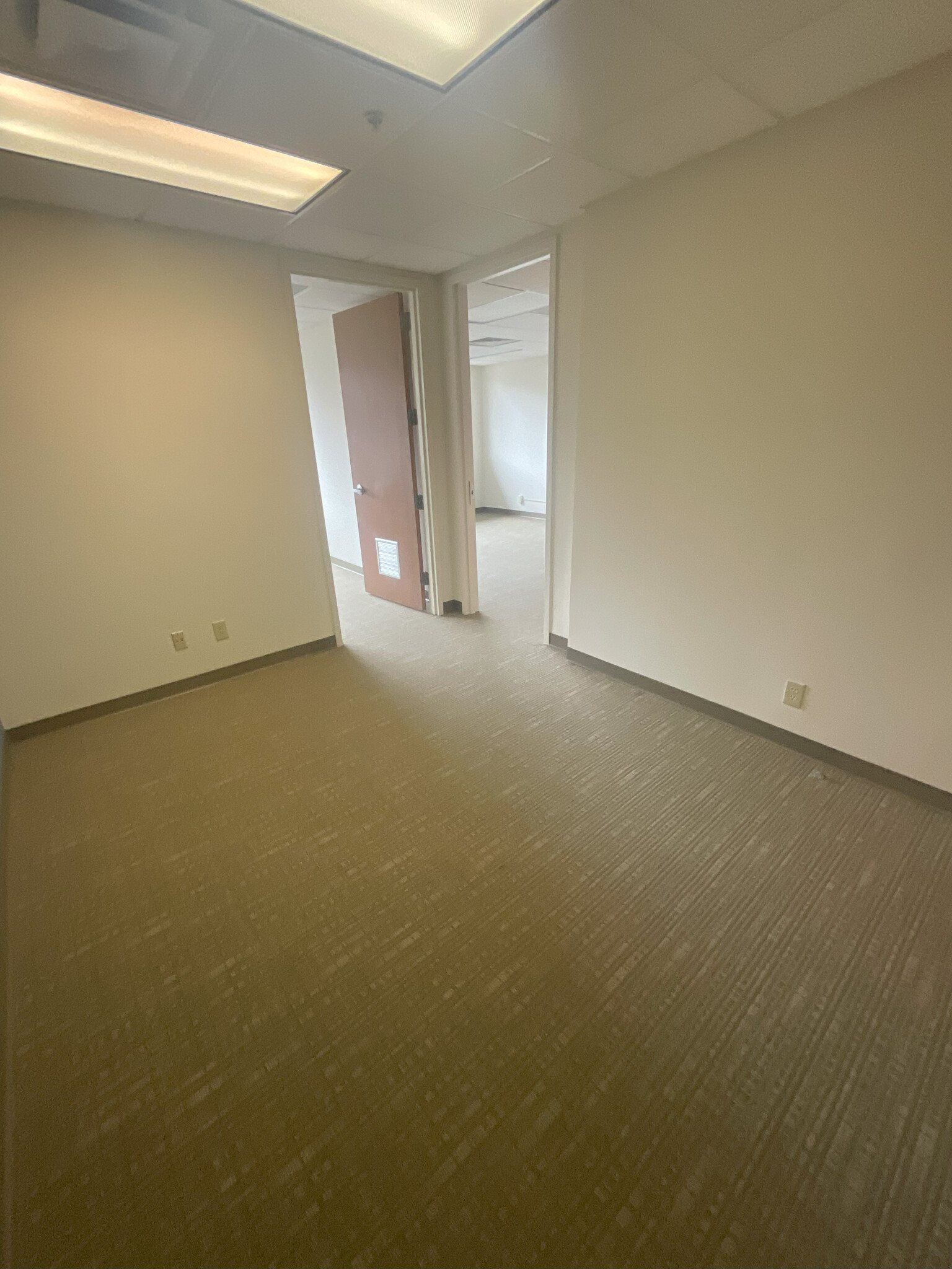 1718-1720 NW Peachtree St, Atlanta, GA for lease Interior Photo- Image 1 of 3