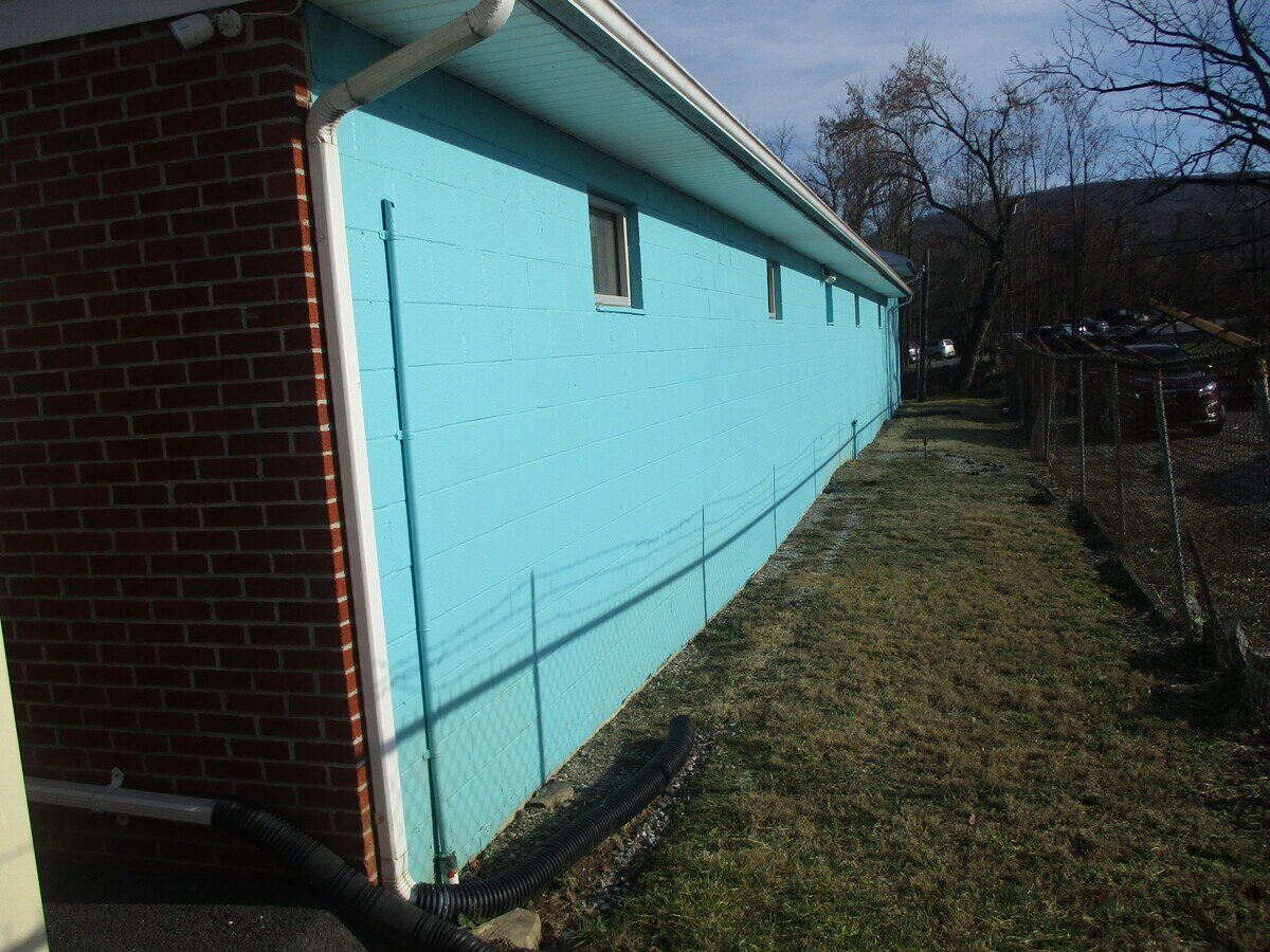 77 W Water St, Smithsburg, MD 21783 NEW MINISTORAGE BIZ + REAL