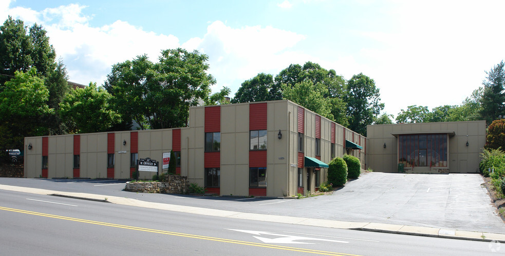 107 Merrimon Ave, Asheville, NC for lease - Building Photo - Image 3 of 10