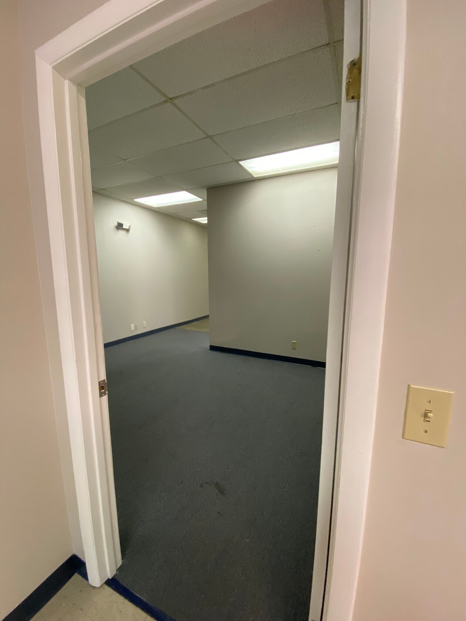 7901 Baymeadows Way, Jacksonville, FL 32256 Lakeside Executive Center