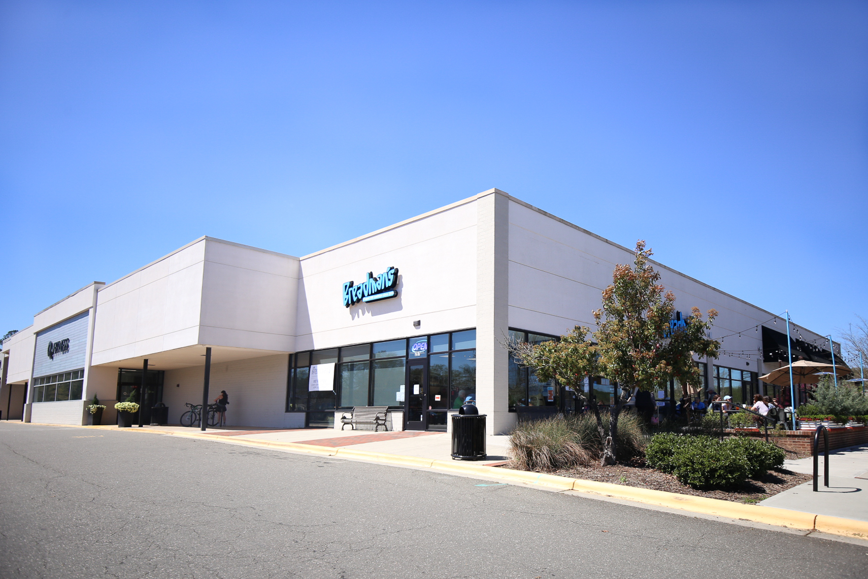 251-229 S Elliott Rd, Chapel Hill, NC for lease Building Photo- Image 1 of 10