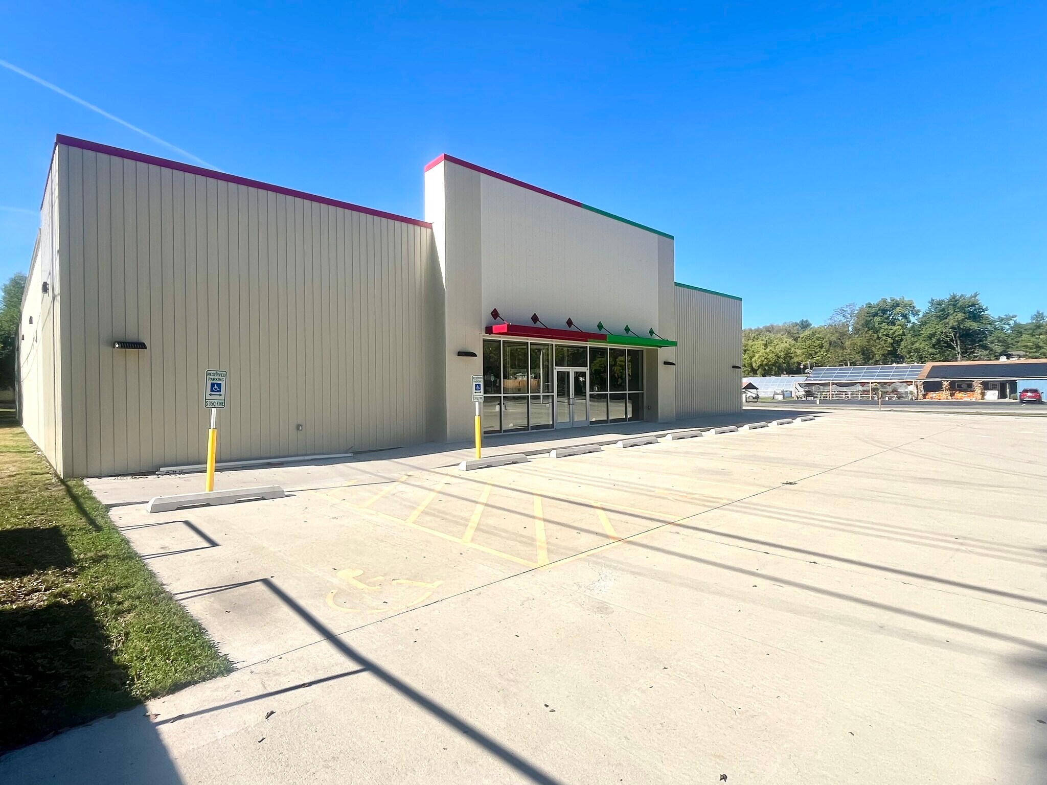 320 S Adams St, Manito, IL for lease Building Photo- Image 1 of 7