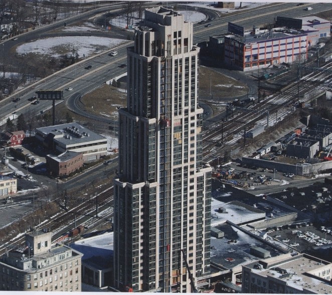 173 Huguenot St, New Rochelle, NY for lease - Building Photo - Image 1 of 4