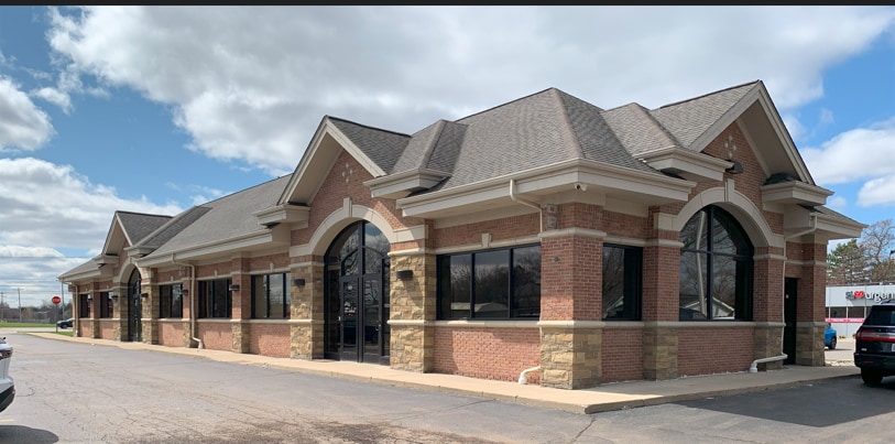 2609 Metropolitan Pky, Sterling Heights, MI for lease - Building Photo - Image 2 of 20